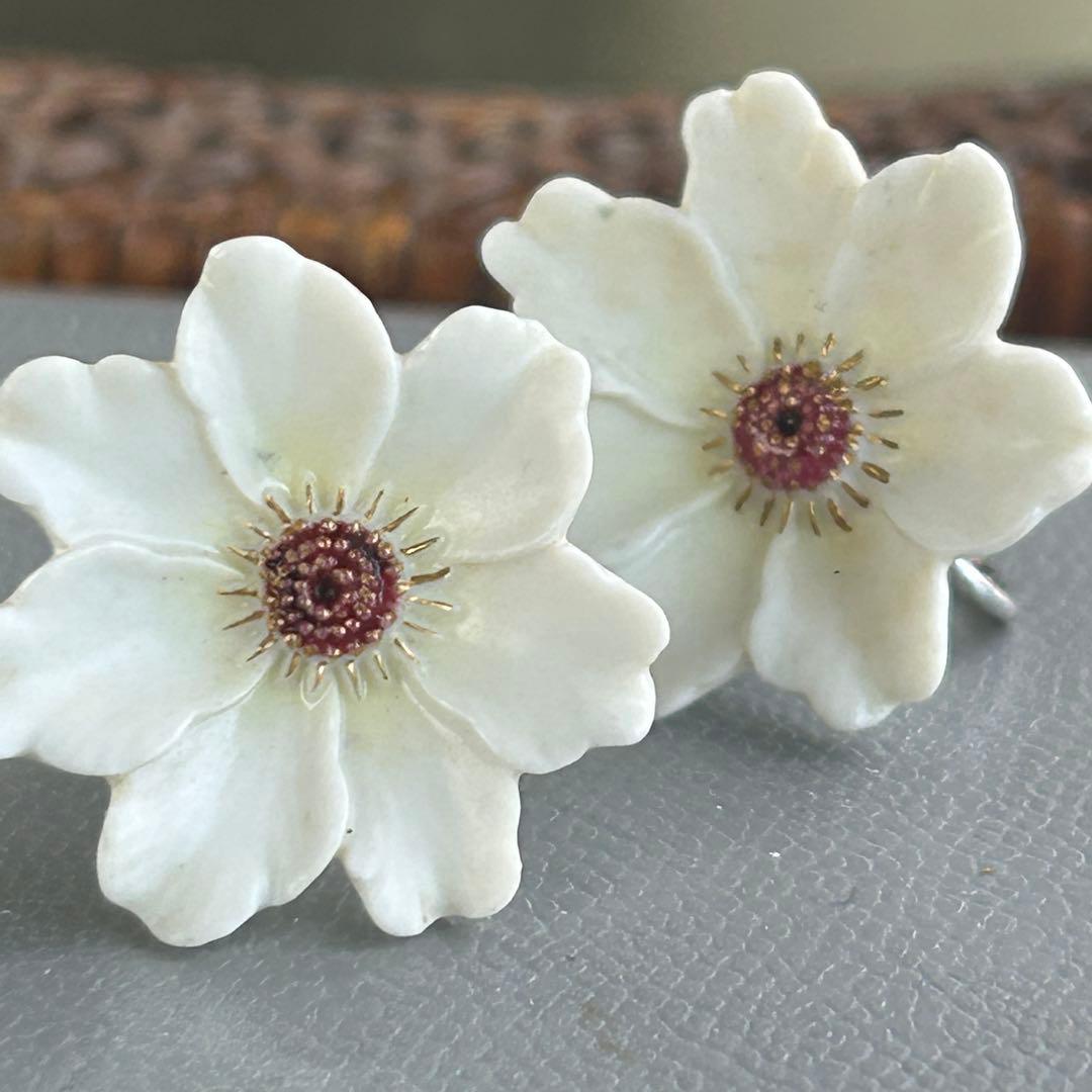 和製Vintage 繊細なポーセリンの野薔薇のイヤリング　有田焼 — image 2