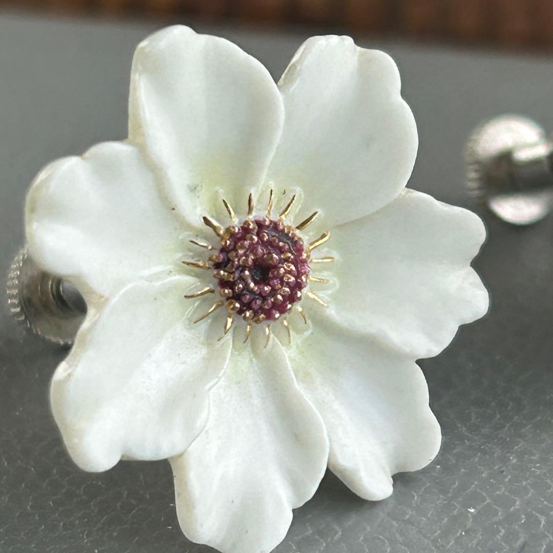 和製Vintage 繊細なポーセリンの野薔薇のイヤリング　有田焼 — image 3