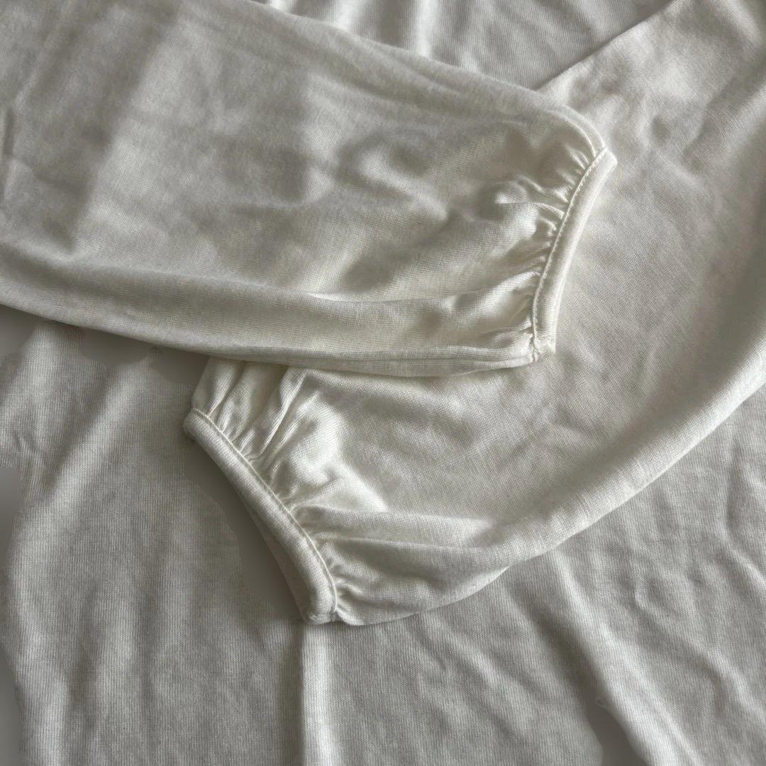 お値下げ！ホワイト 長袖 Tシャツ ギャザー入り — image 3