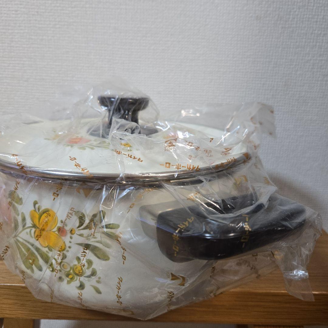 【未使用】タイガー魔法瓶 モンセーブル　両手鍋&片手鍋セット — image 5