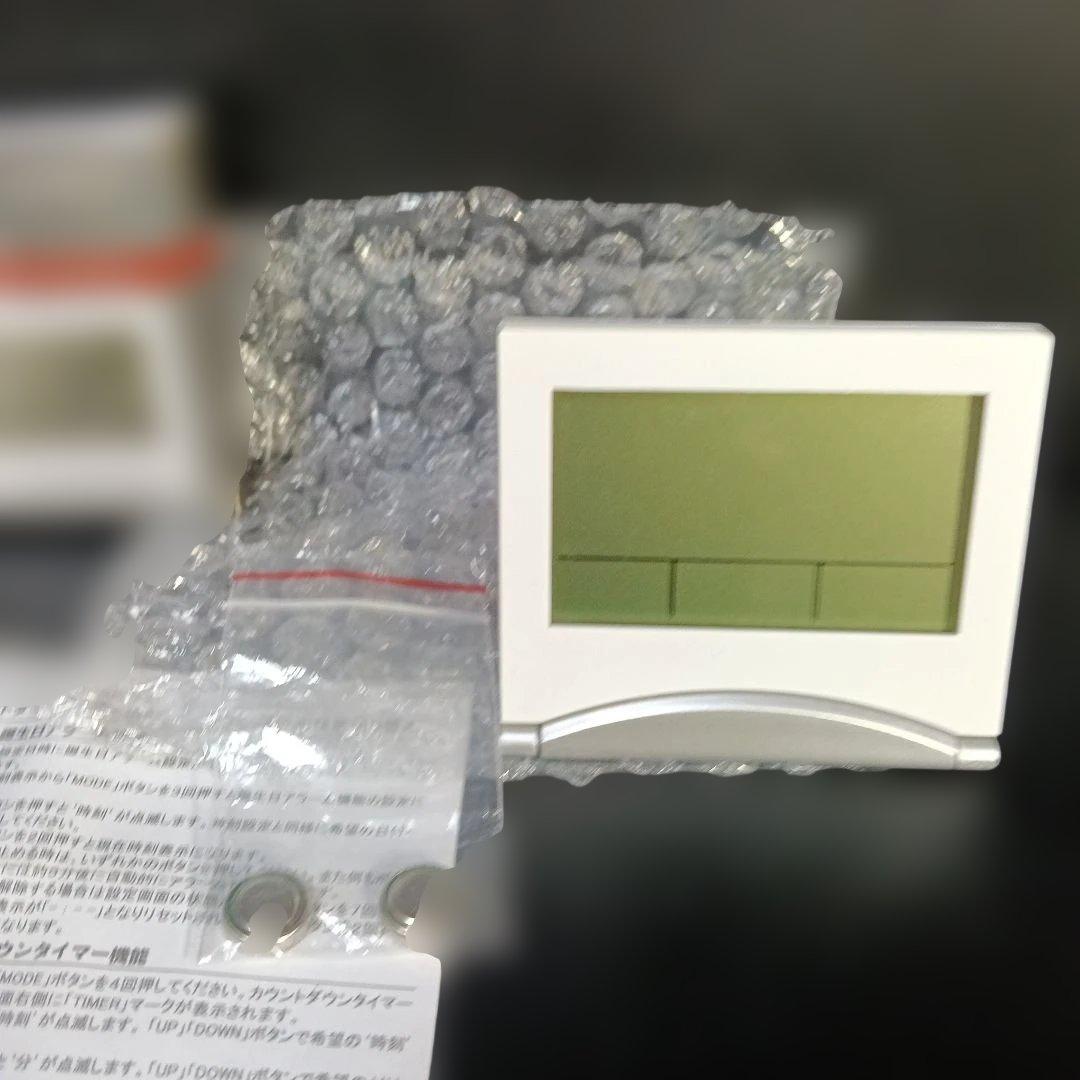 アルミトップ　デジタルクロック　スマートなボディに便利な機能!未使用に近いまる — image 5