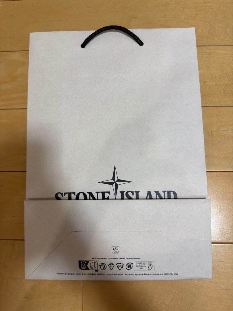 STONE ISLAND 紙袋 ショッパー　横26cm 高さ37cm 奥11cm — image 2