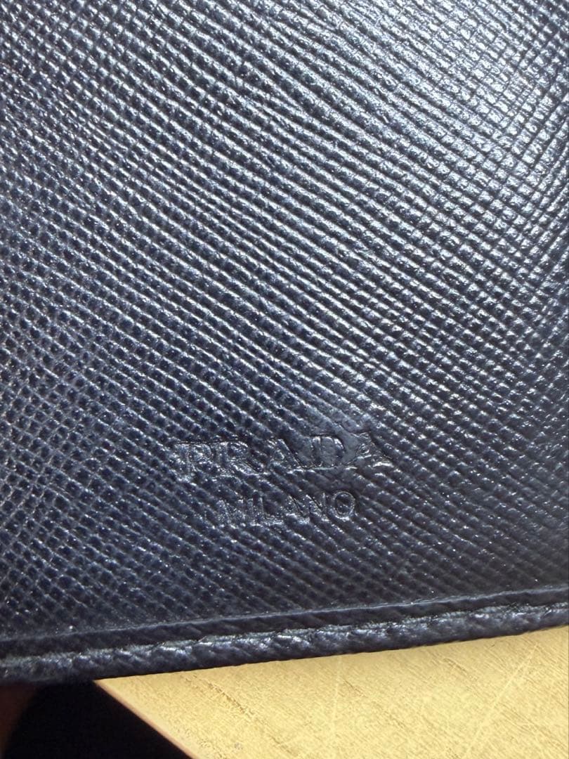 PRADA キーケース ブラック サフィアーノレザー — image 2