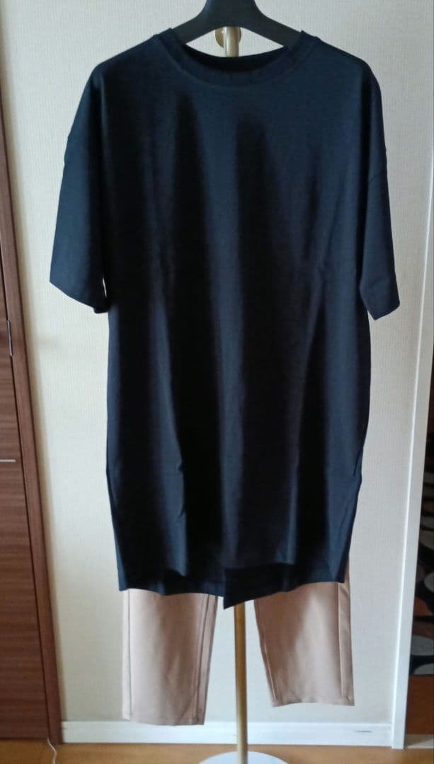 【COCOON】　黒Tシャツ&パンツセット・サイズM・札付き — image 2