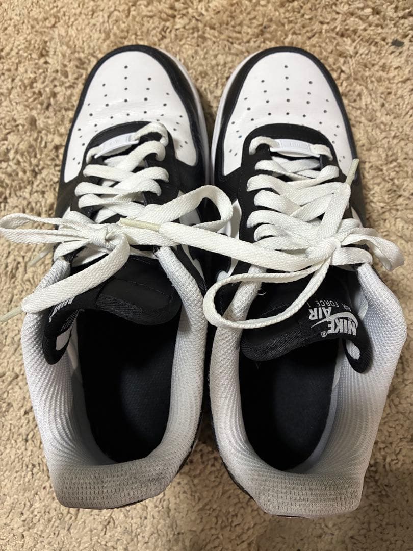 NIKE AIR FORCE 1 ブラック ホワイト スニーカー — image 3