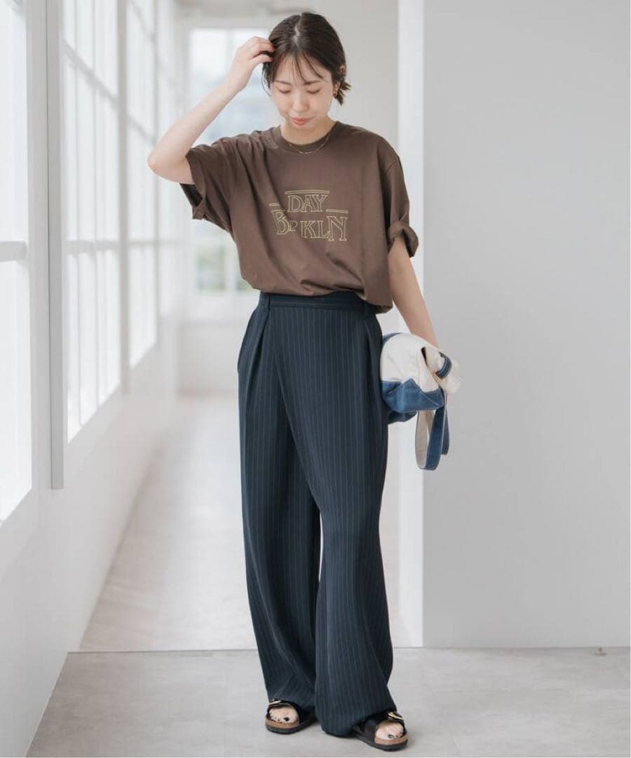 DAY BRKLN ロゴプリント 半袖Tシャツ ブラウン — image 2