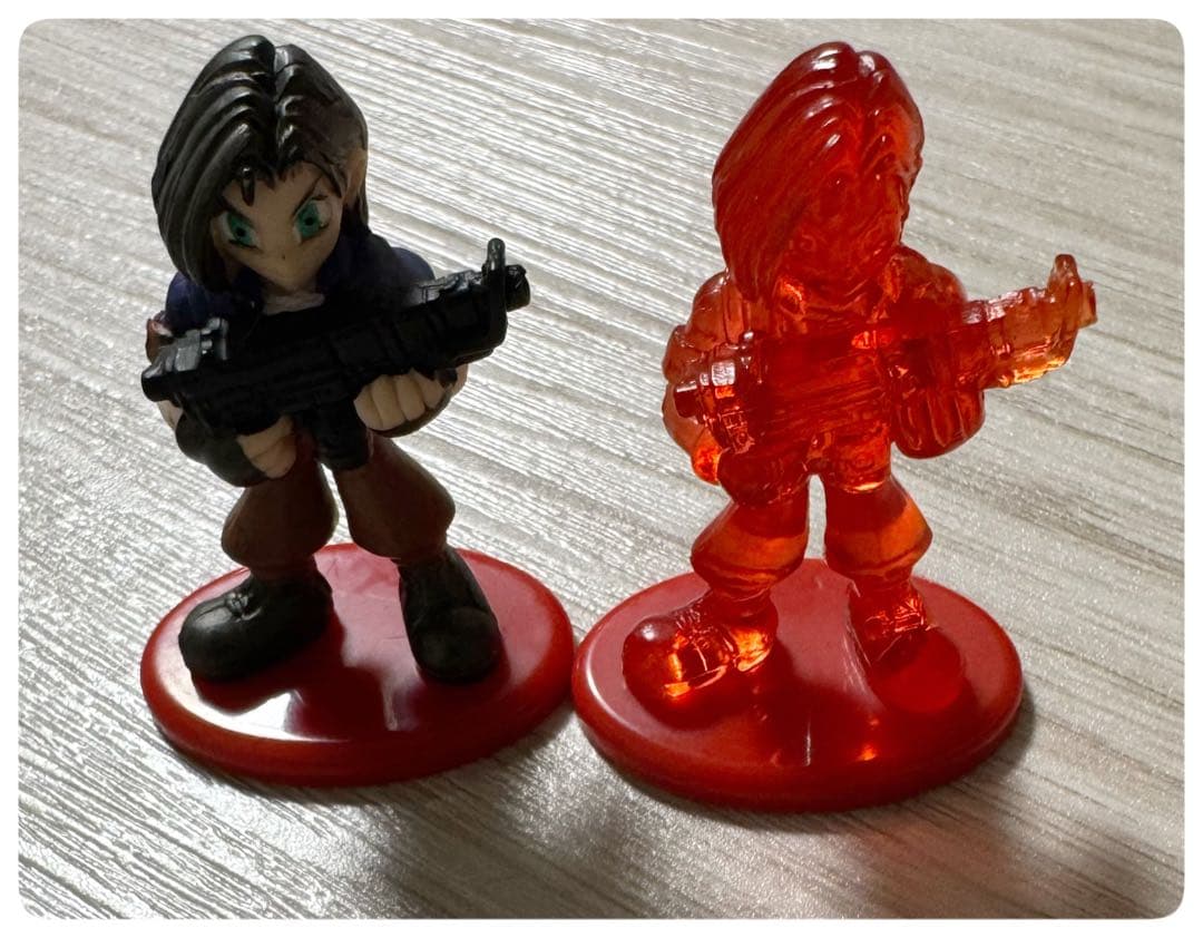 【非売品】FF コカコーラ フィギュア ラグナ 彩色＆クリアレッド 2体セット — image 3