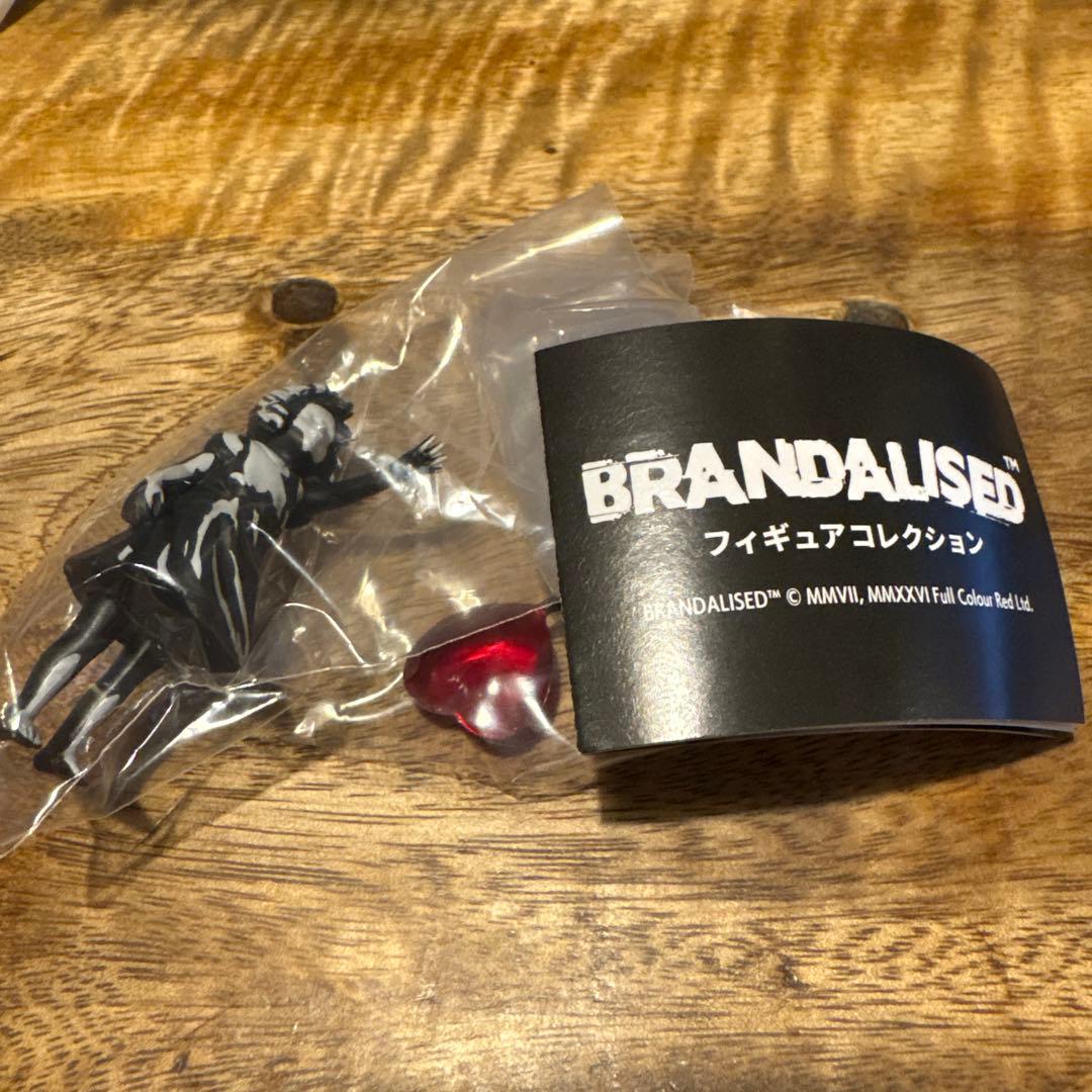 ガチャガチャ　バンクシー　風船と少女 — image 2
