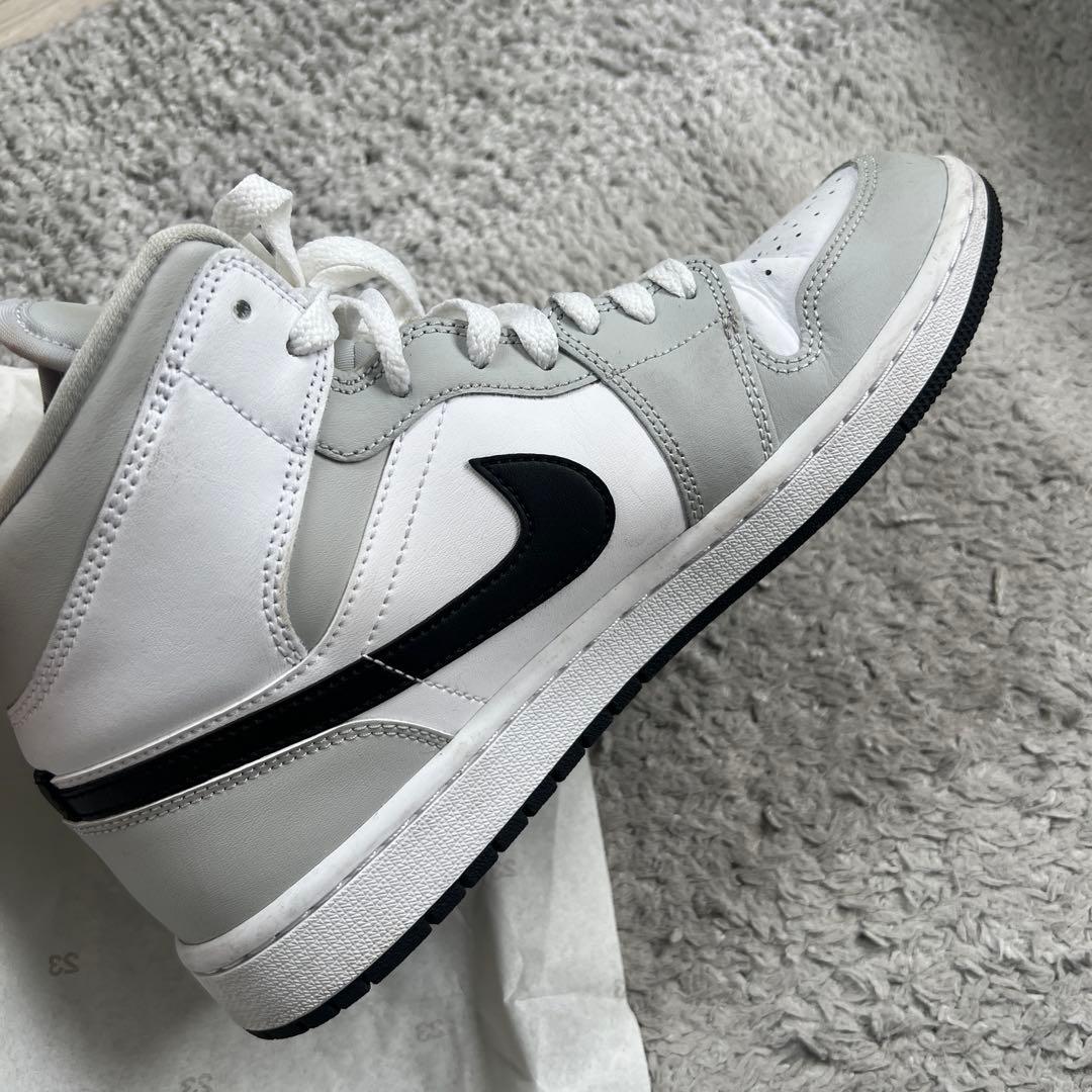 Nike Air Jordan 1 Mid Grey White — image 3