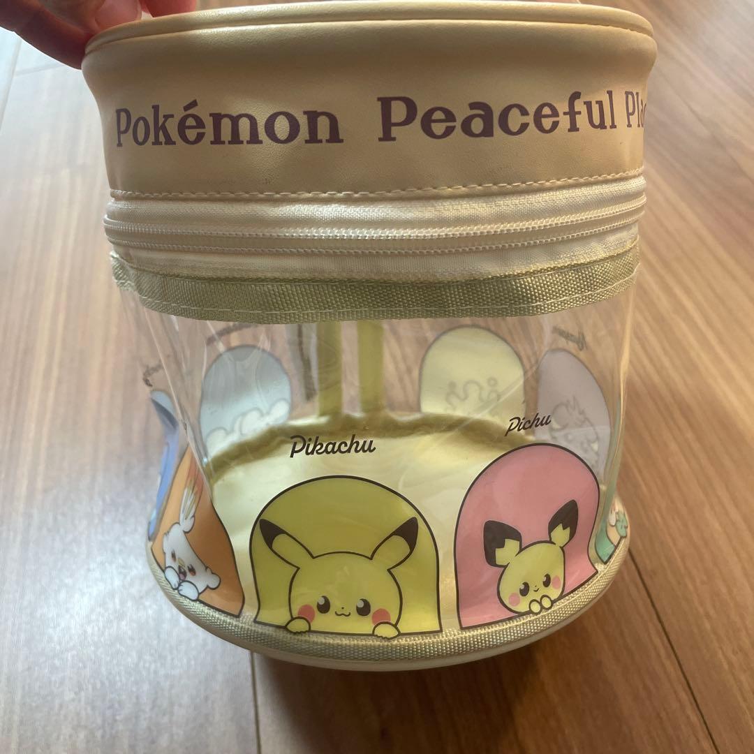 【美品】ポケピース　円形ポーチ　ポケモン 3コインズ　バック — image 2
