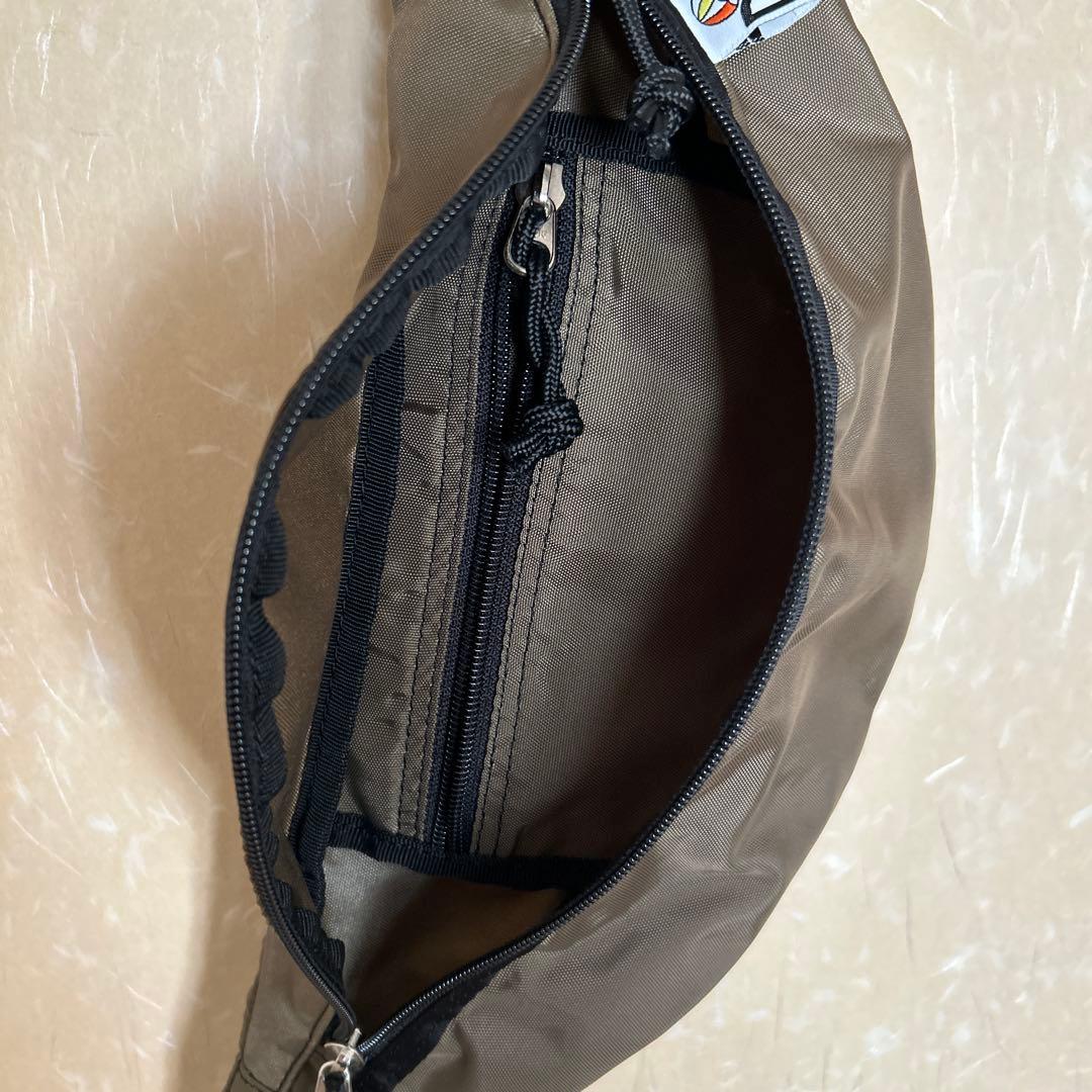 Drifter ボディバッグ カーキ — image 4