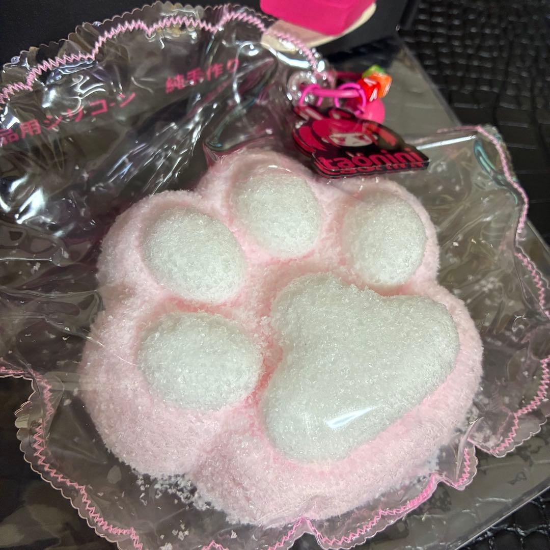taonini 白い大型猫の爪 — image 2