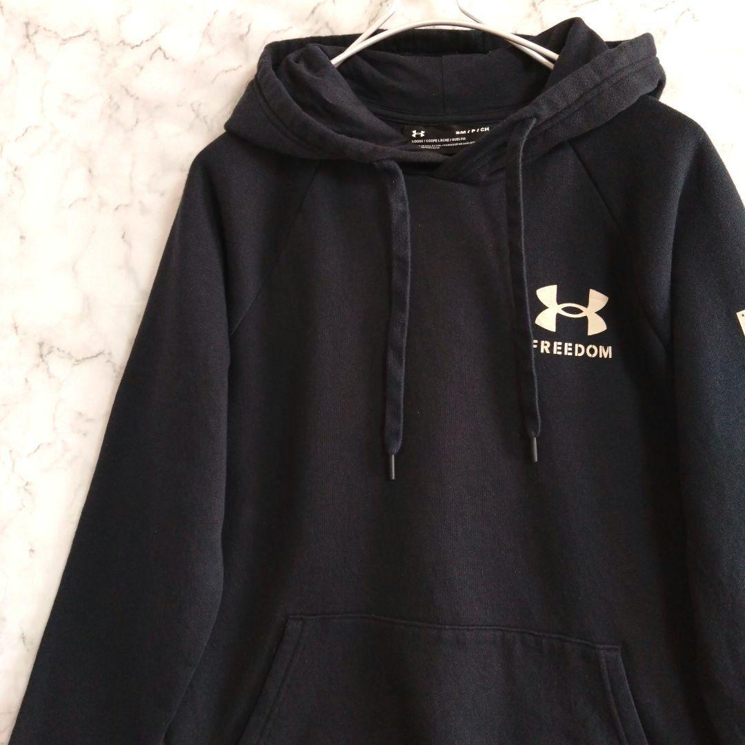 ★A36　UNDERARMOUR　スウェットパーカ　SM　黒　バック絵　US古着 — image 4