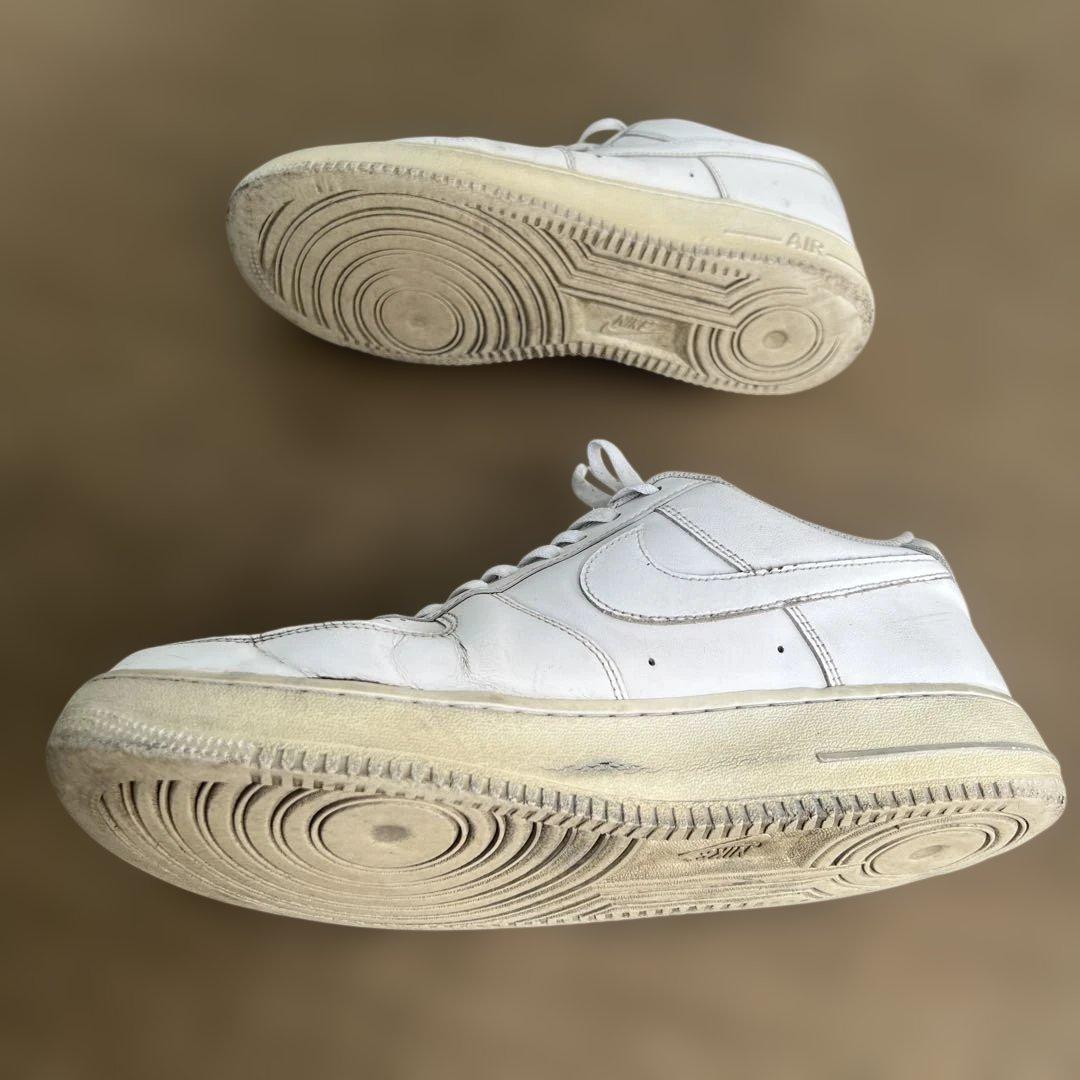NIKE AIR FORCE 1 ホワイト スニーカー — image 4