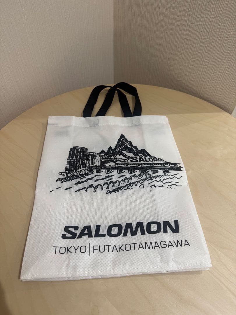 SALOMON二子玉川のショッパー　ステッカー付き — image 3