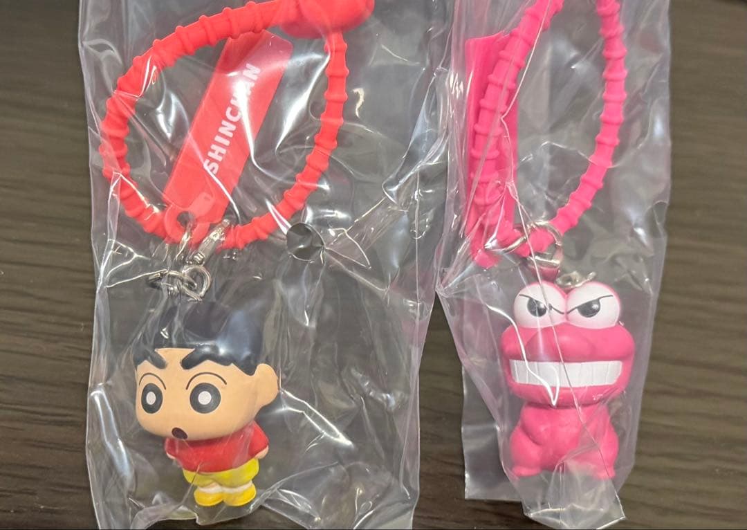 クレヨンしんちゃん カラフルマルチチャーム 2種セット — image 2