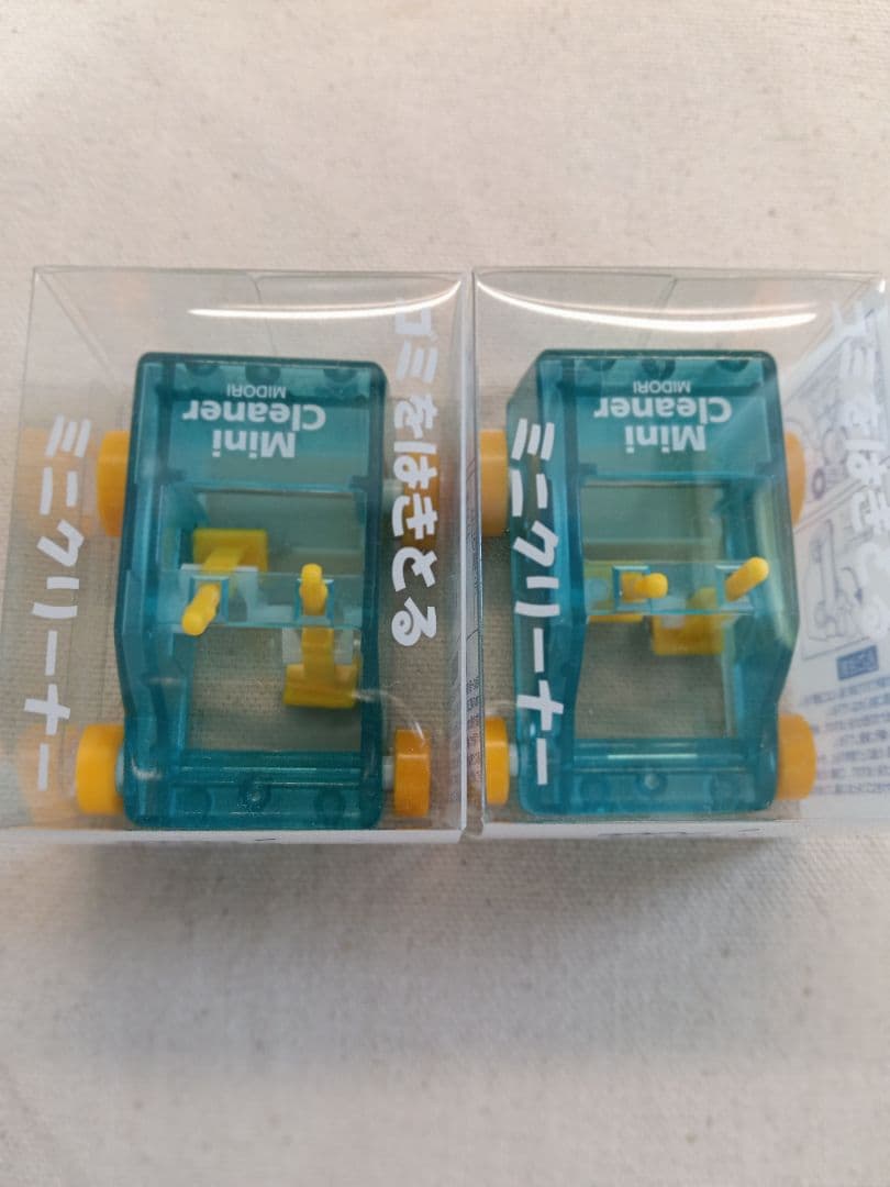 こあーら様専用【新品未使用】ミニクリーナー 青ミニカー型 卓上クリーナー1個 — image 3