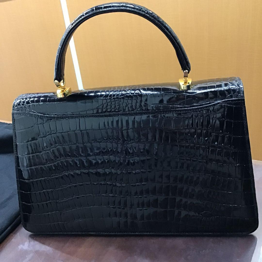 クロコダイル型押し ハンドバッグ ブラック — image 2