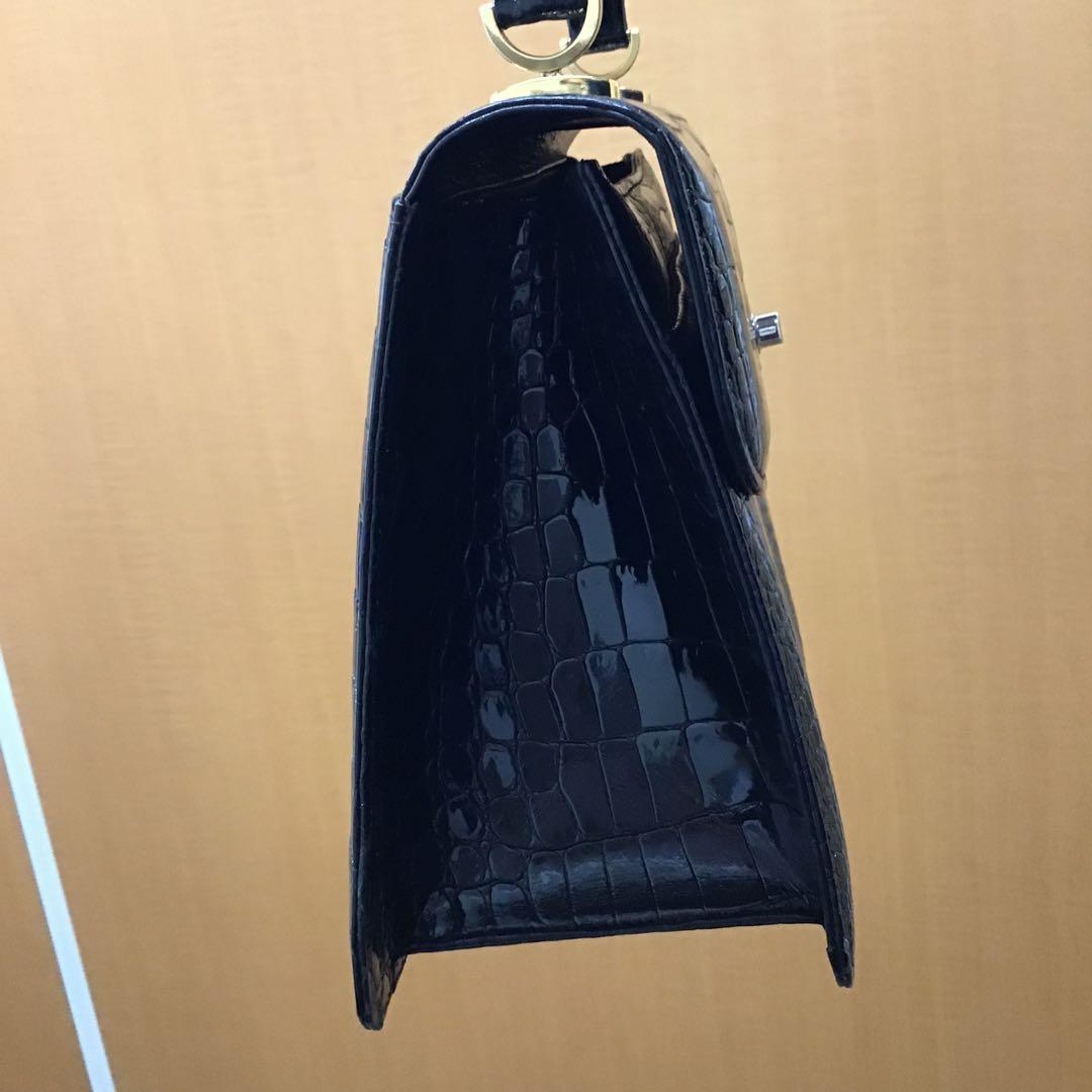 クロコダイル型押し ハンドバッグ ブラック — image 4