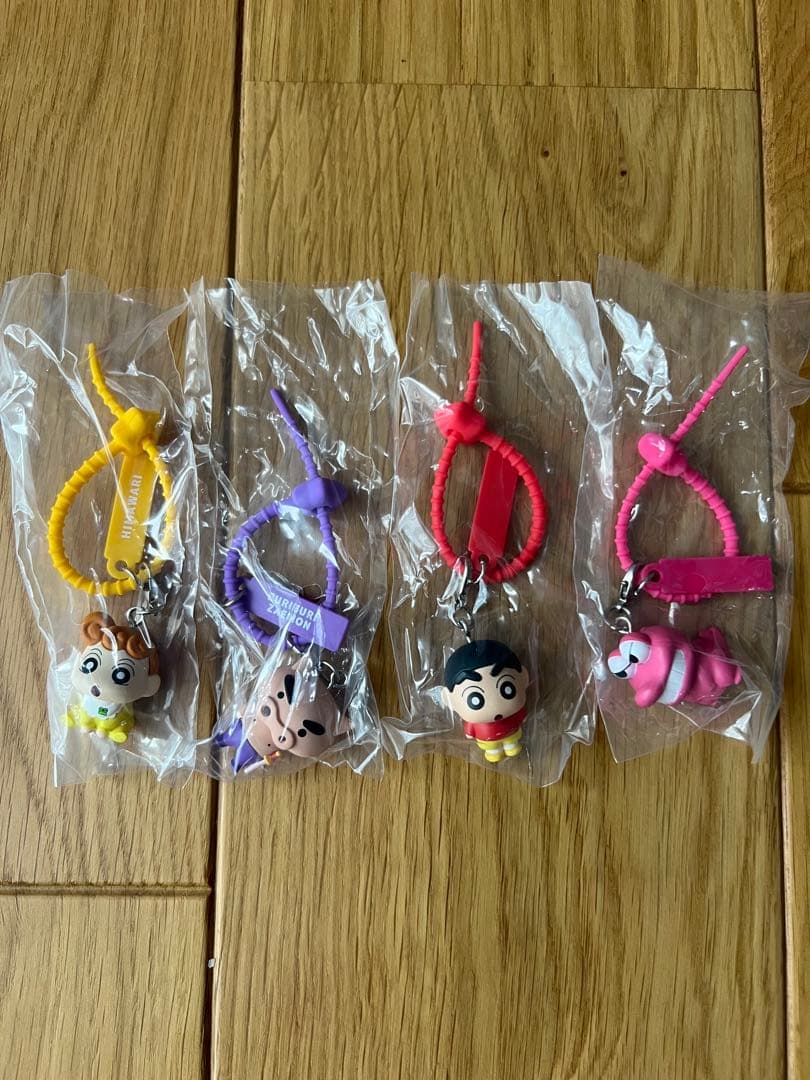クレヨンしんちゃん カラフルマルチチャーム 4種セット — image 2