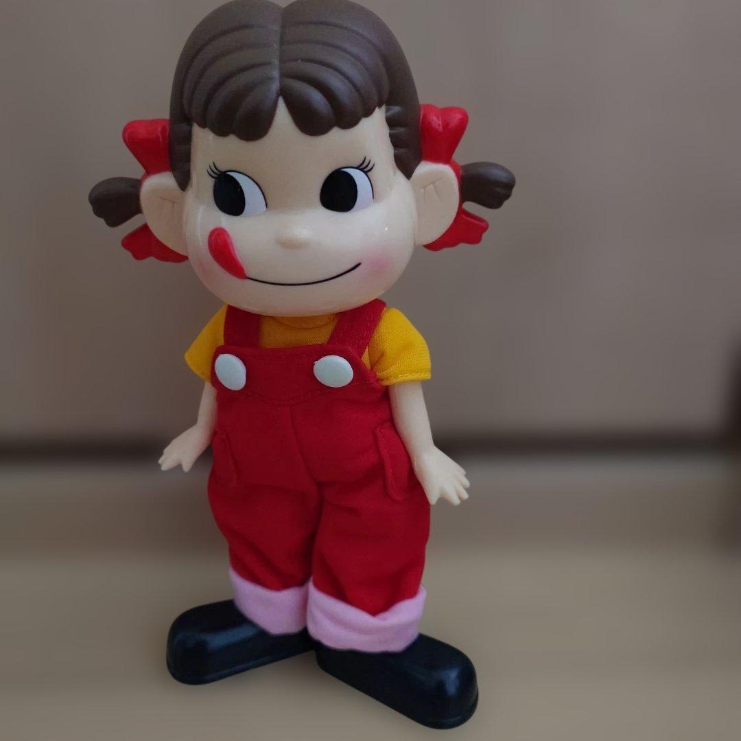 【非売品】希少　ペコちゃん着せ替え人形 — image 3