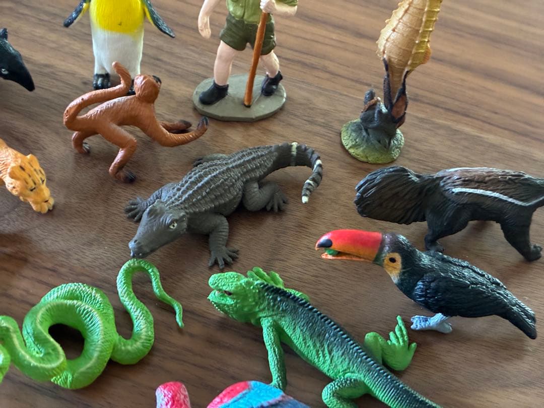 レインフォレスト 動物フィギュアセット 13体 探検家付き サファリ レトロ — image 4