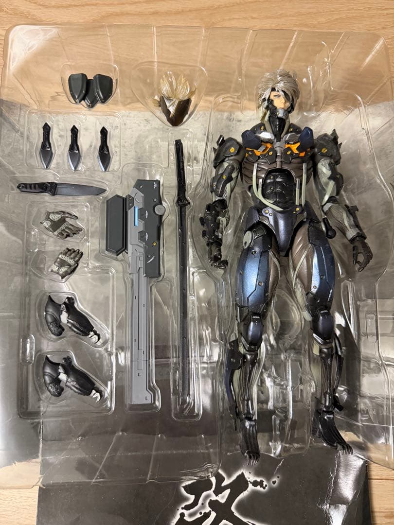 PLAY ARTS改 METAL GEAR RISING 雷電 — image 2