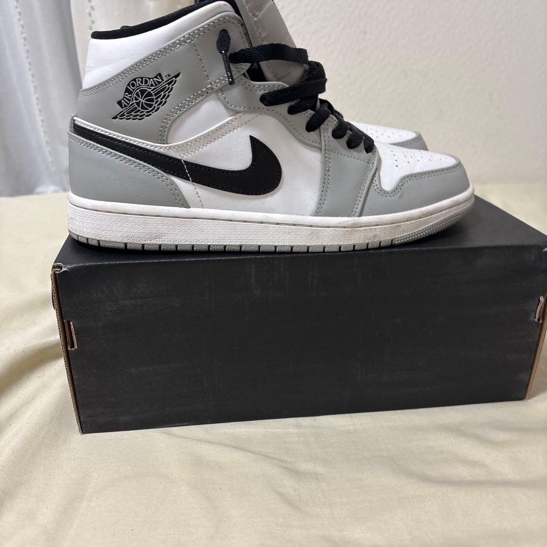 Nike Air Jordan 1 Mid Light Smoke Grey — image 2