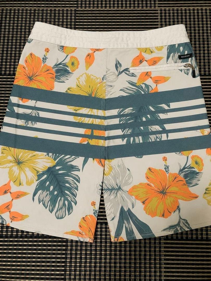 BILLABONG サーフパンツ ボードショーツ 花柄 26インチ — image 2