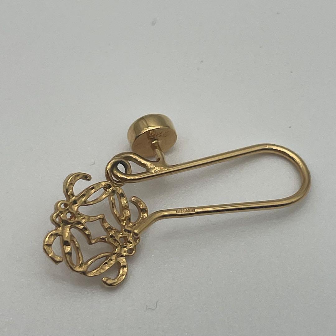【美品】ロエベ ピアス アナグラム　ロゴ フック式 両耳用 ゴールド 金 — image 2