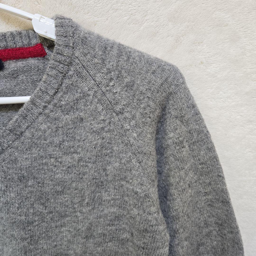 ほぼ新品！URBAN RESEARCH グレー Vネックセーター Mサイズ38 — image 4