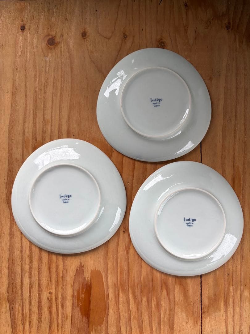 indigo made in Japan 西海陶器 波佐見焼 三角皿3枚セット — image 2