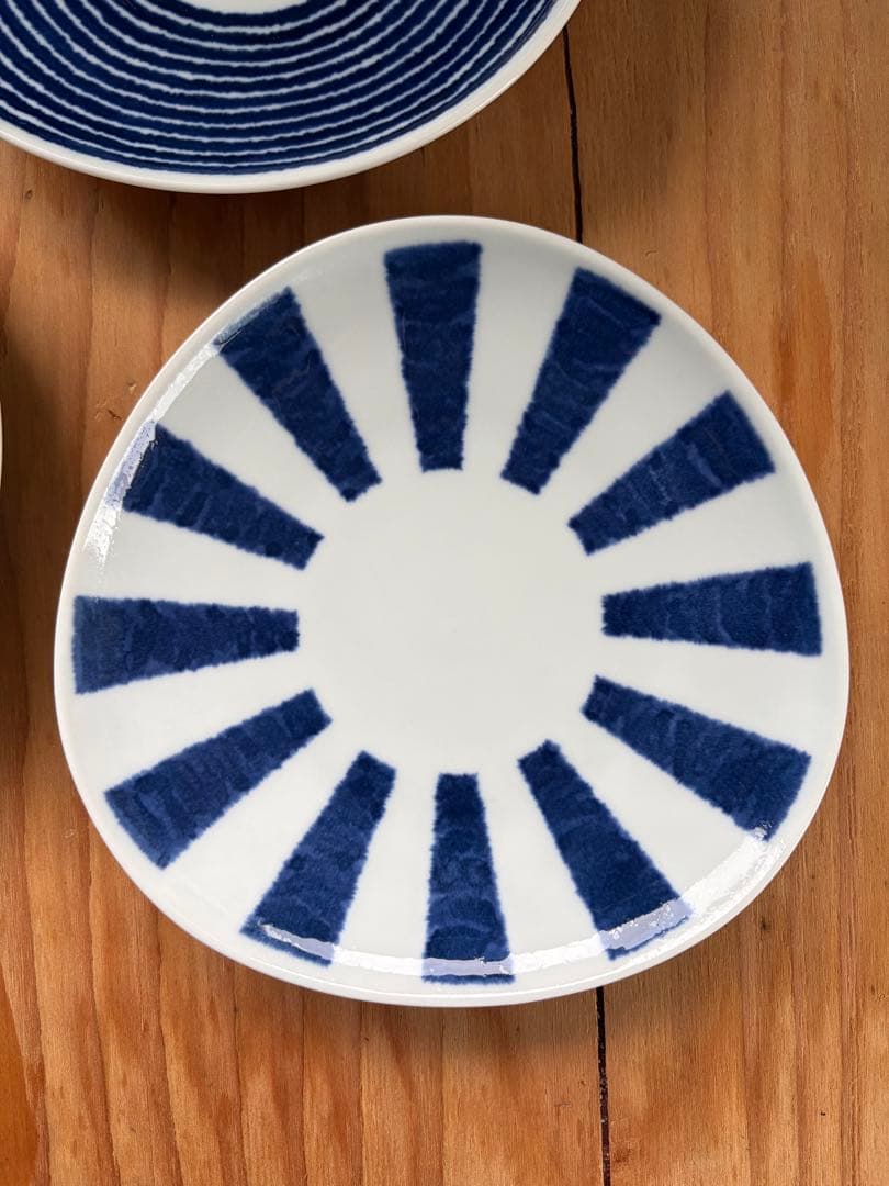 indigo made in Japan 西海陶器 波佐見焼 三角皿3枚セット — image 5