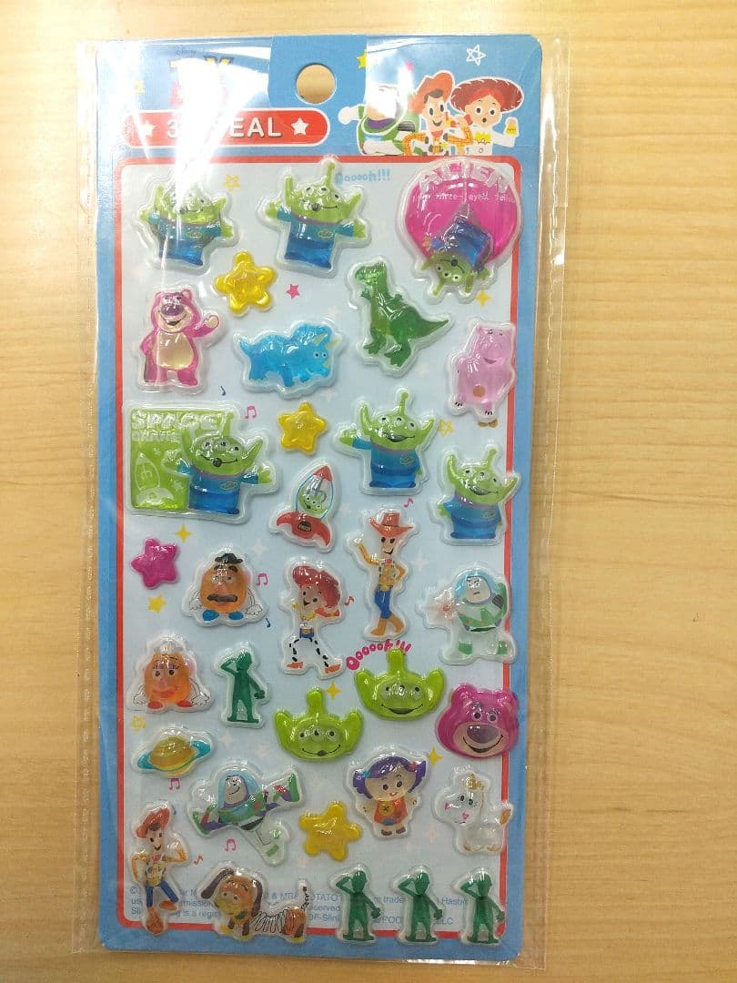 ディズニー トイストーリー、ミッキー 3Dシール 3枚セット — image 3