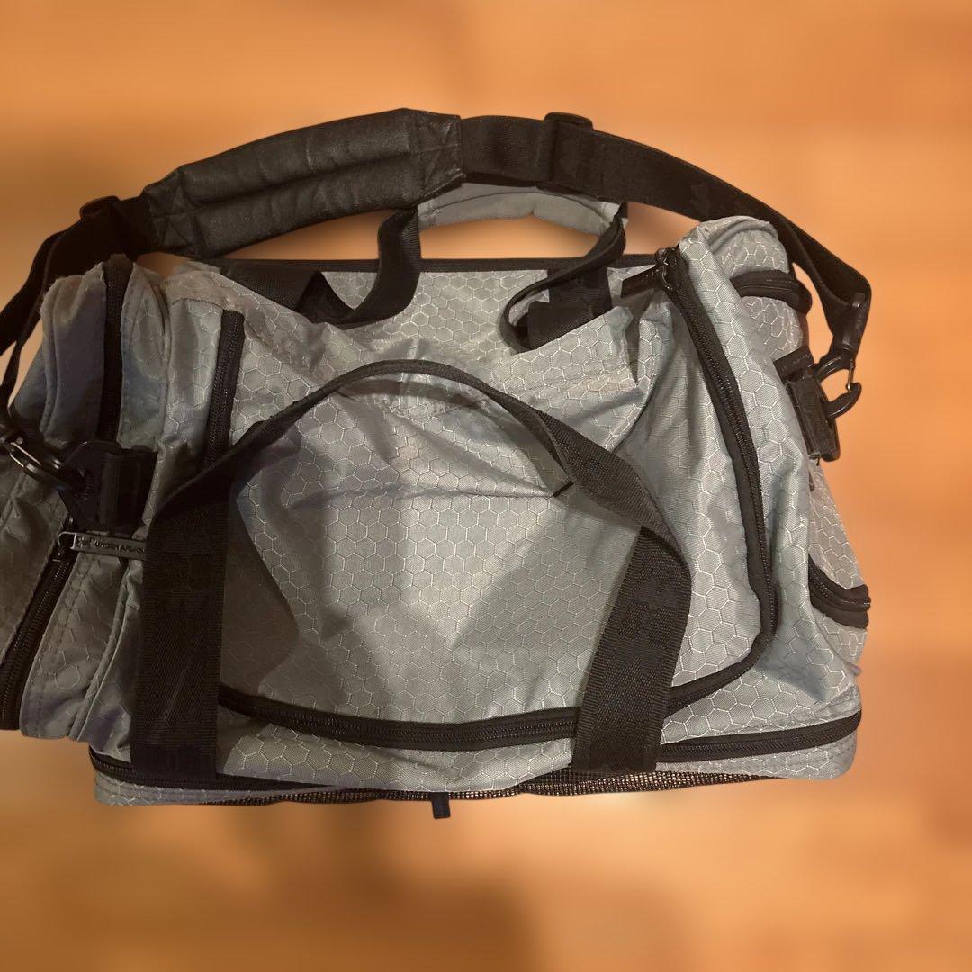 UNDER ARMOUR ボストンバッグ グレー — image 2