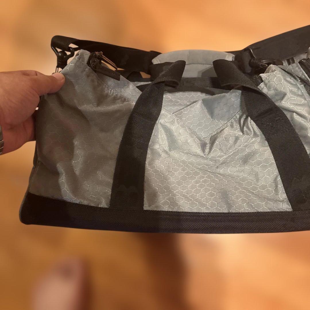UNDER ARMOUR ボストンバッグ グレー — image 4