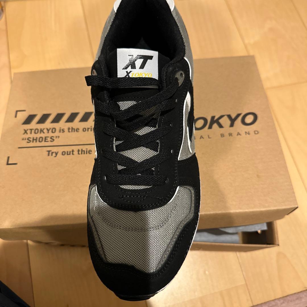 XTOKYO スニーカー ブラック グレー — image 4