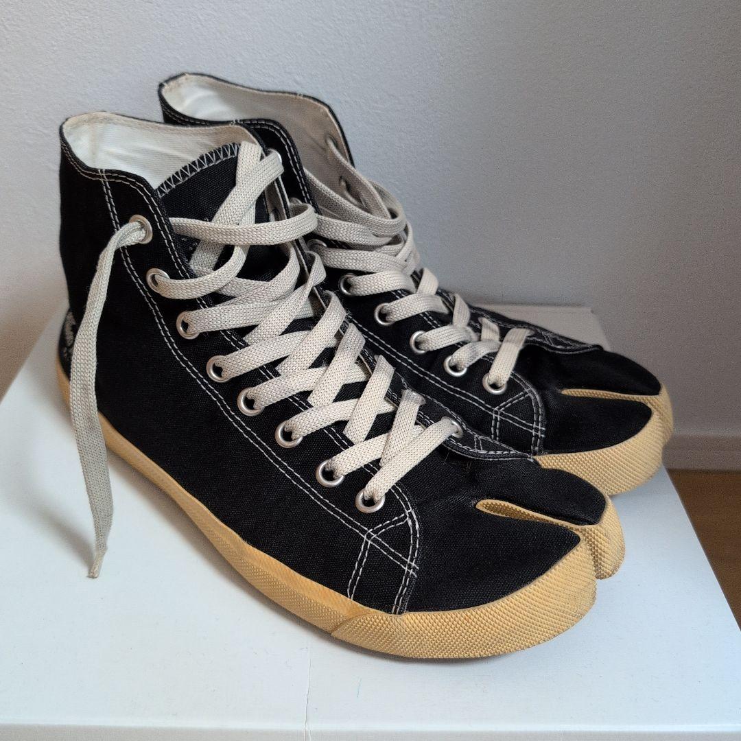 Maison Margiela tabi ハイカット スニーカー　黒 — image 2