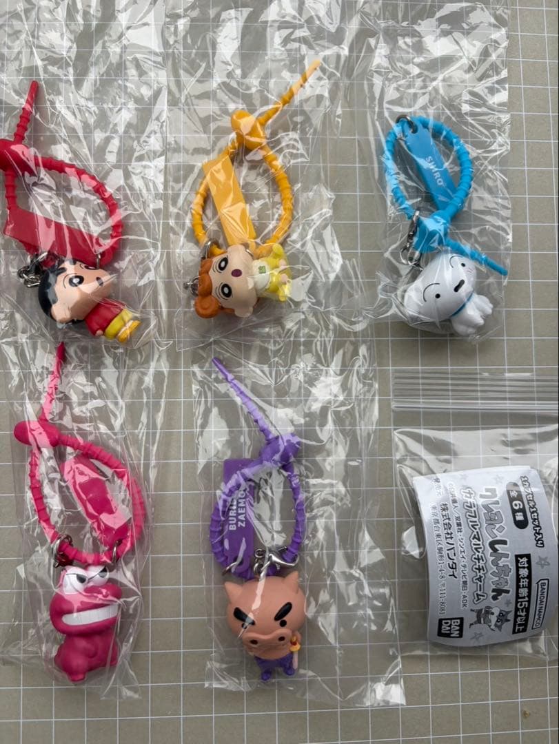 クレヨンしんちゃん カラフルマルチチャーム 5種セミコンプリート — image 2
