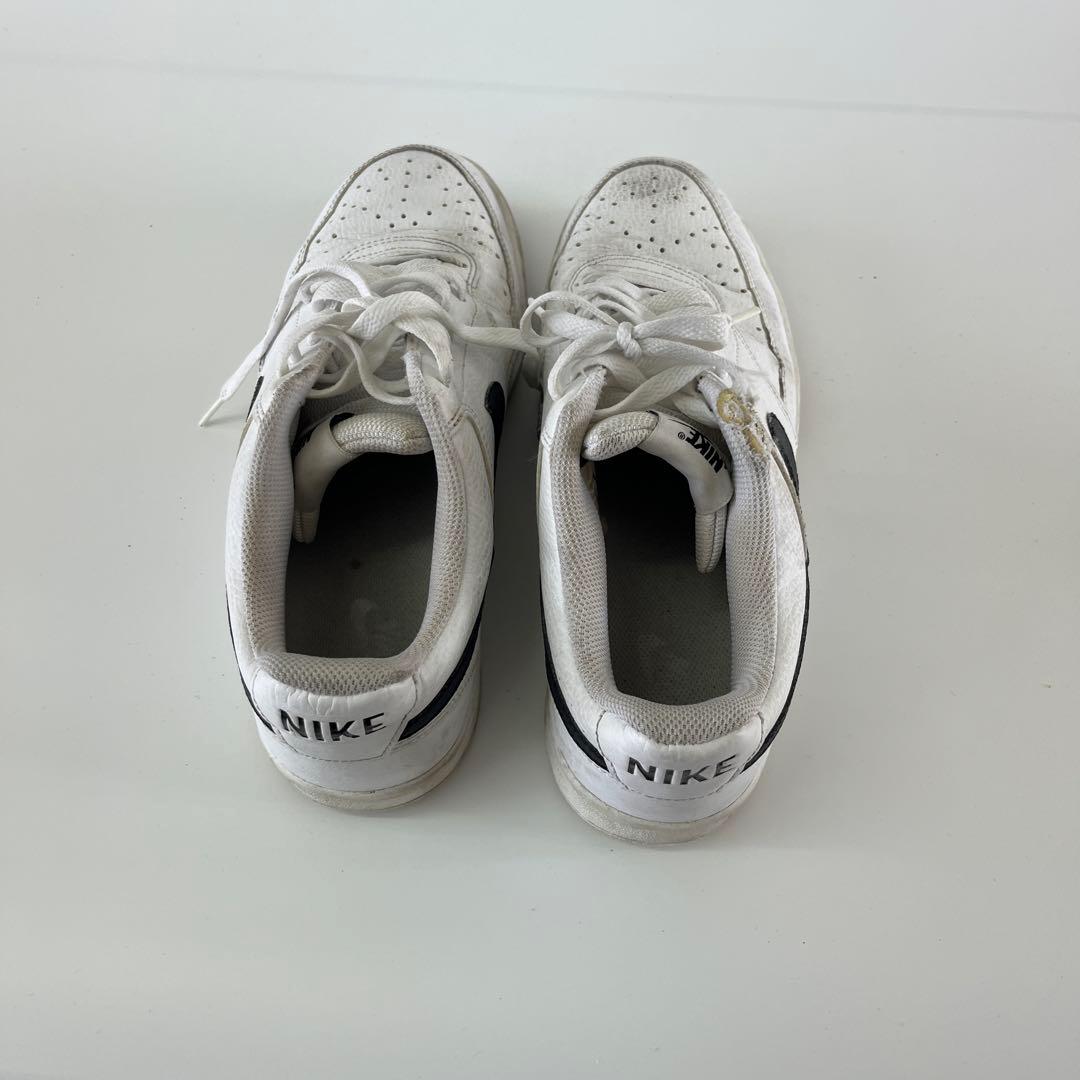Nike ホワイト スニーカー — image 2