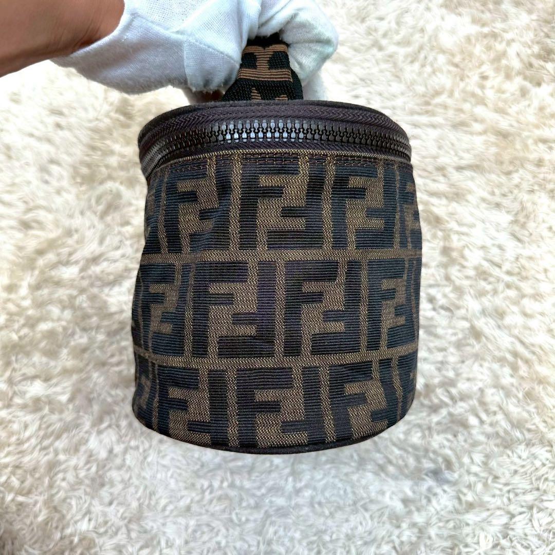 【美品】FENDI バニティバッグ ズッカ ブラウン キャンバス — image 4
