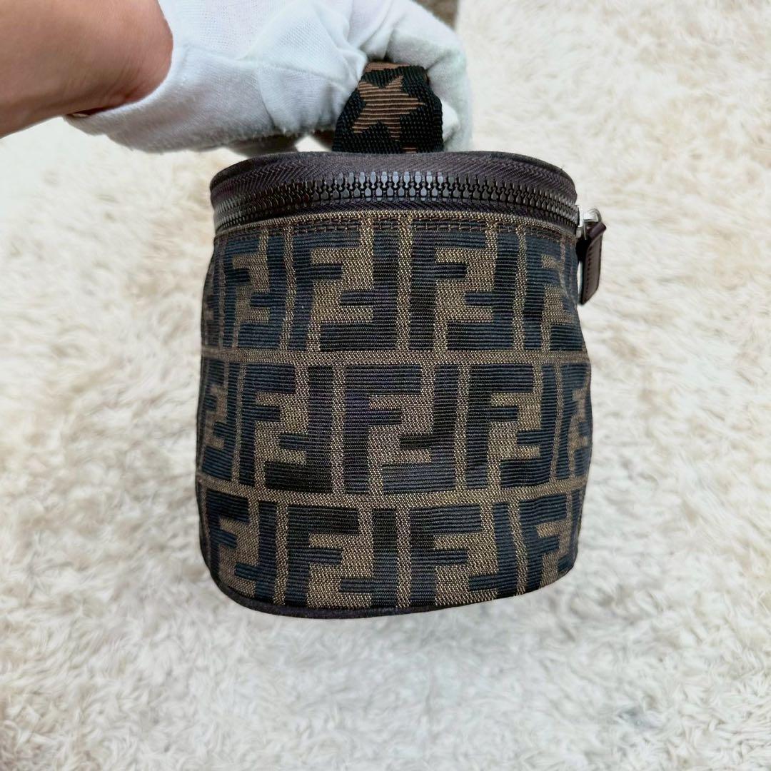 【美品】FENDI バニティバッグ ズッカ ブラウン キャンバス — image 5