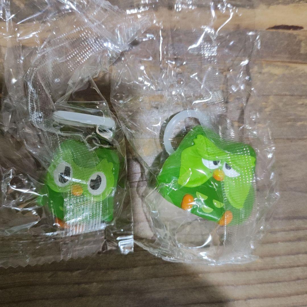 Duolingo めじるしアクセサリー ガシャ ２個セット デュオリンゴ — image 2