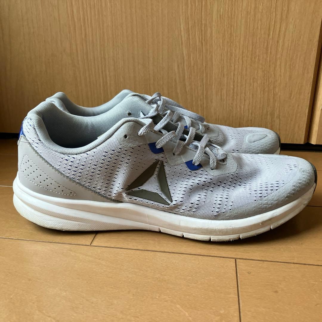 Reebok ランニングシューズ ライトグレー — image 4