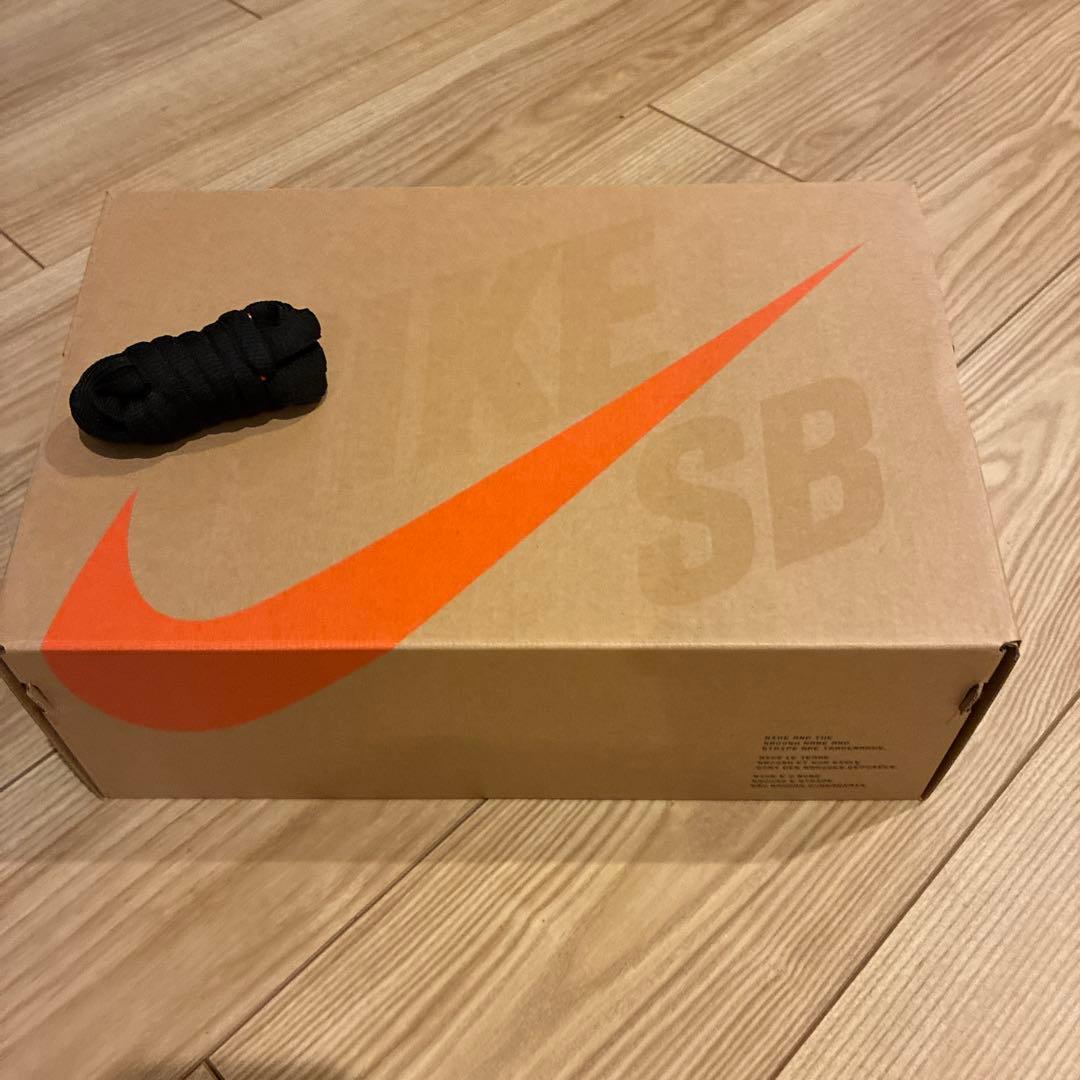 Nike SB Dunk Low ダークグリーン — image 4