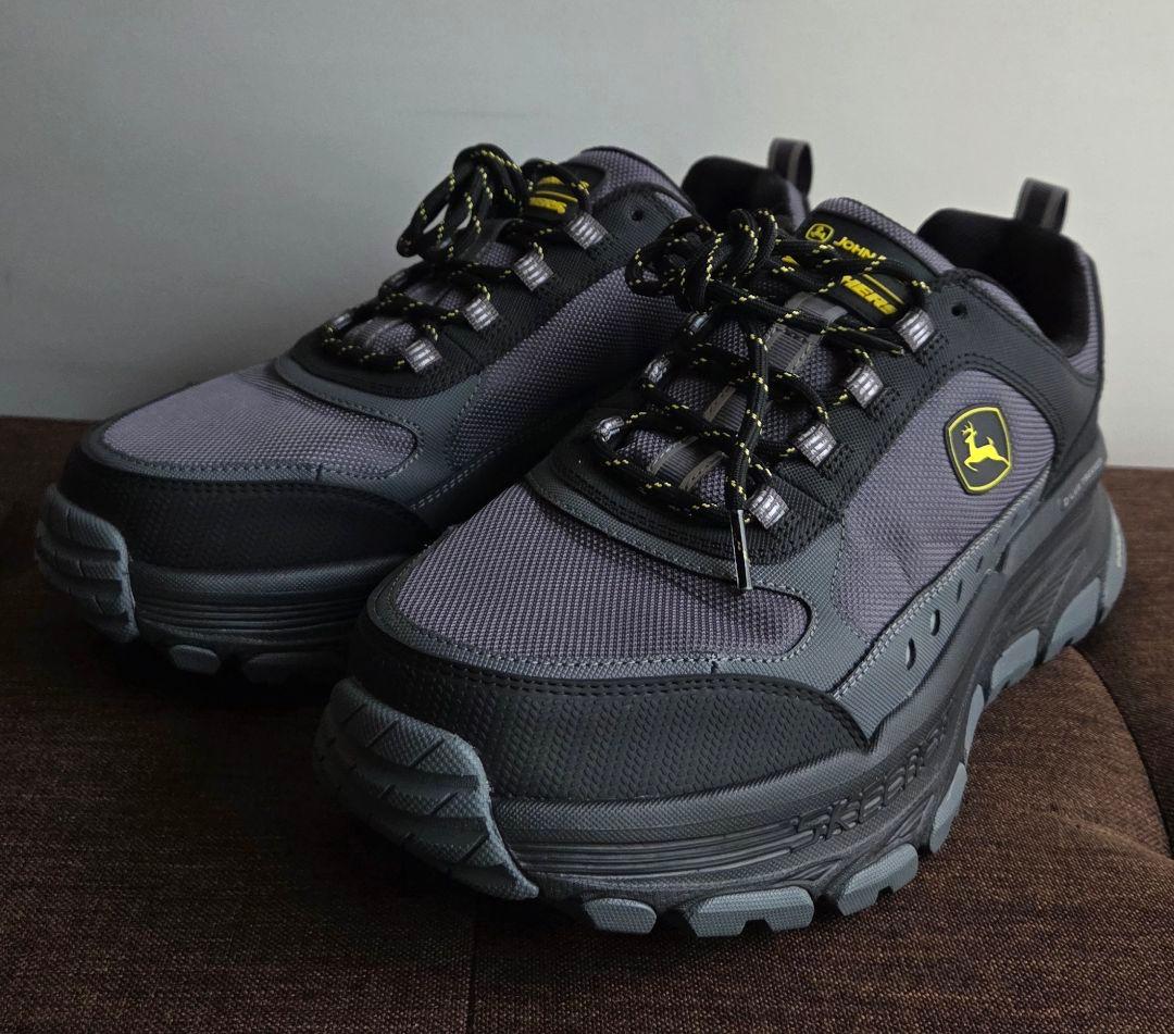 Skechers x John Deere D Lux Trekker コラボ — image 4
