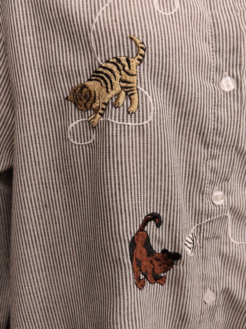 ♥猫刺繍ストライプ長袖シャツブラウス　ML — image 2