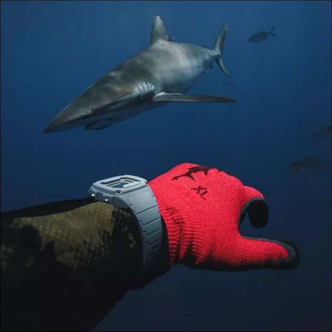 FREESTYLE SHARK CLASSIC TIDE 600 腕時計 黒 — image 2
