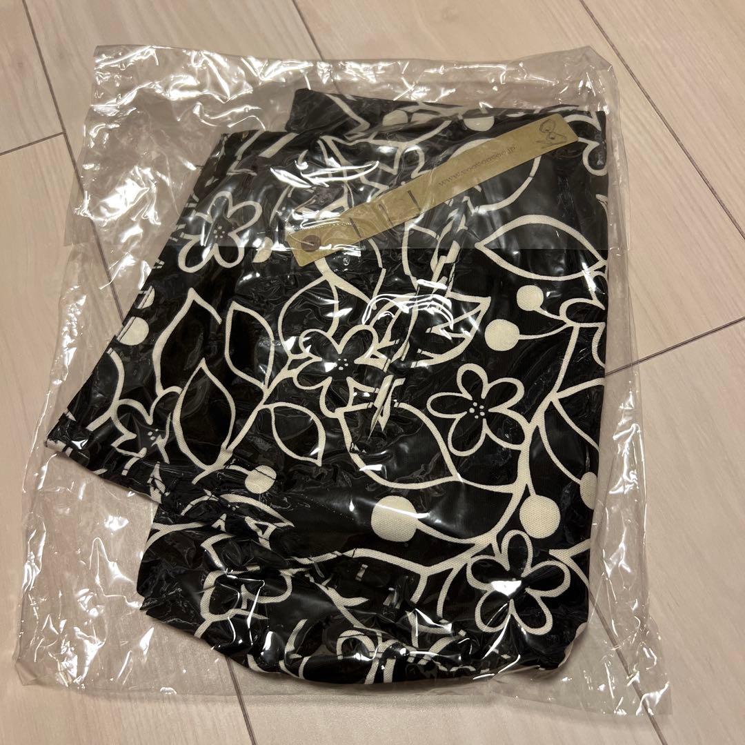 VOO 花柄 ショートパンツ ハーフパンツ ブラック ホワイト S 未使用品 — image 4