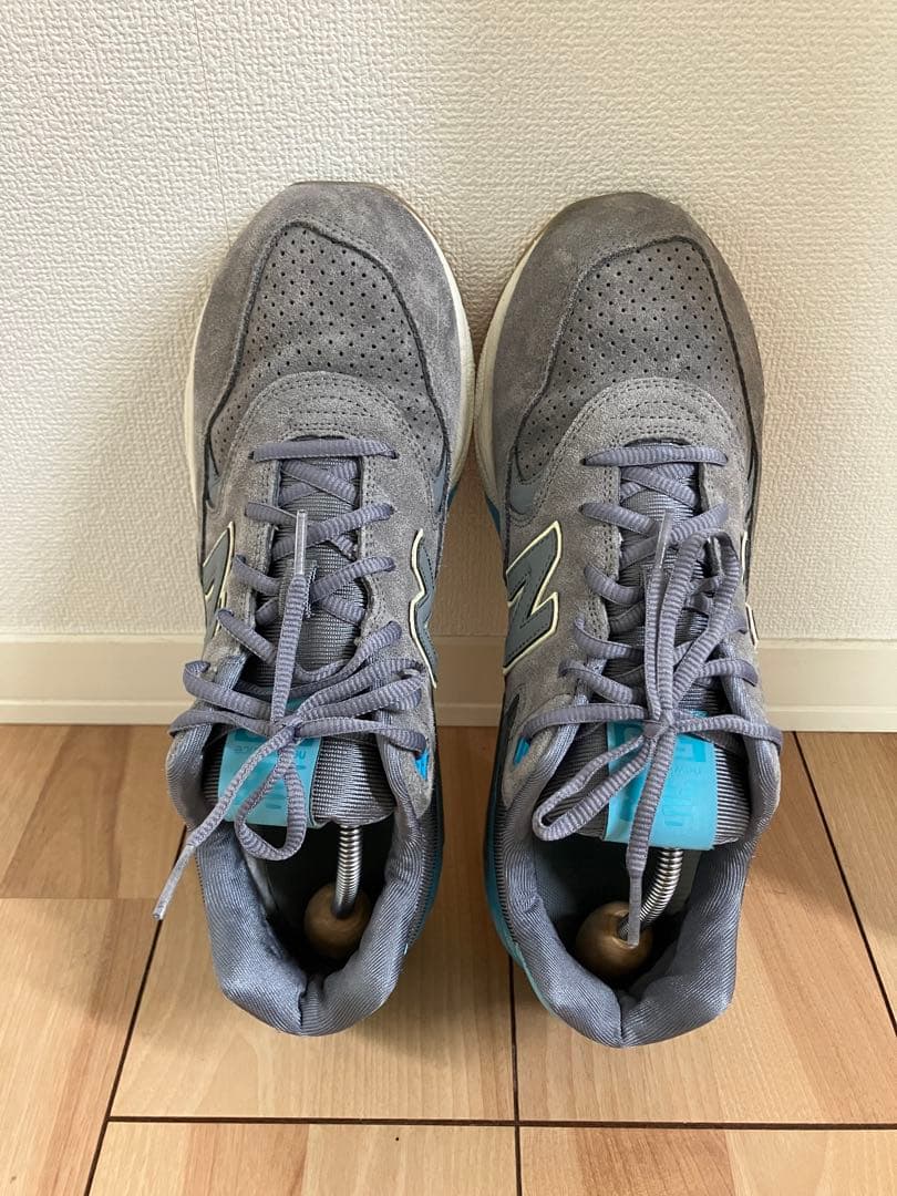 New Balance MRT580UR グレー ブルー スニーカー — image 2